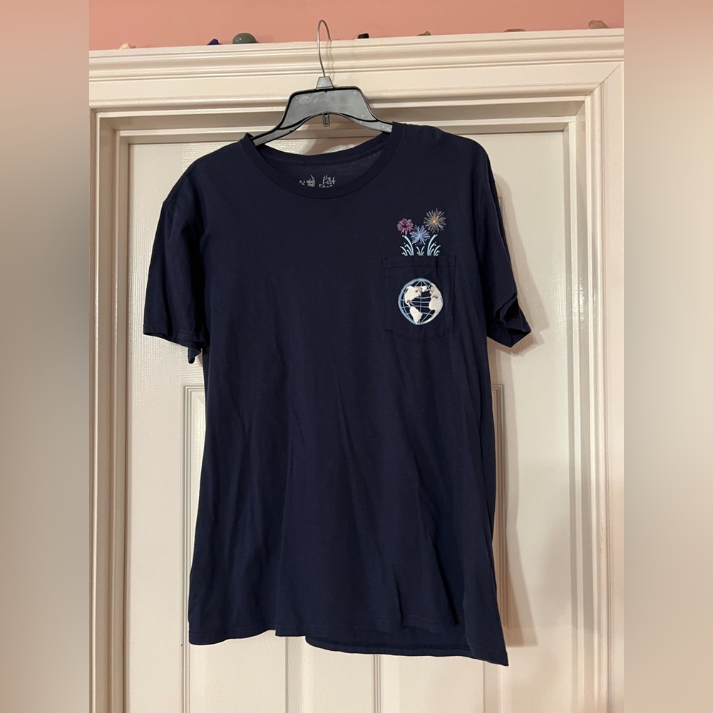 The lost bros Disney Epcot illuminations firework show size XL Navy